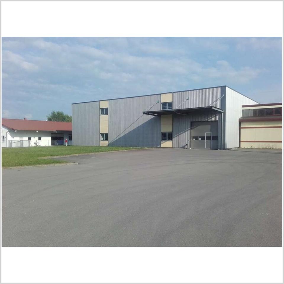 Moderne Lagerhalle, Bj.2004,2000m², 2- geschossig mit Aufzug, Rolltor und Schleuse für Be-Entladung – Bild 2