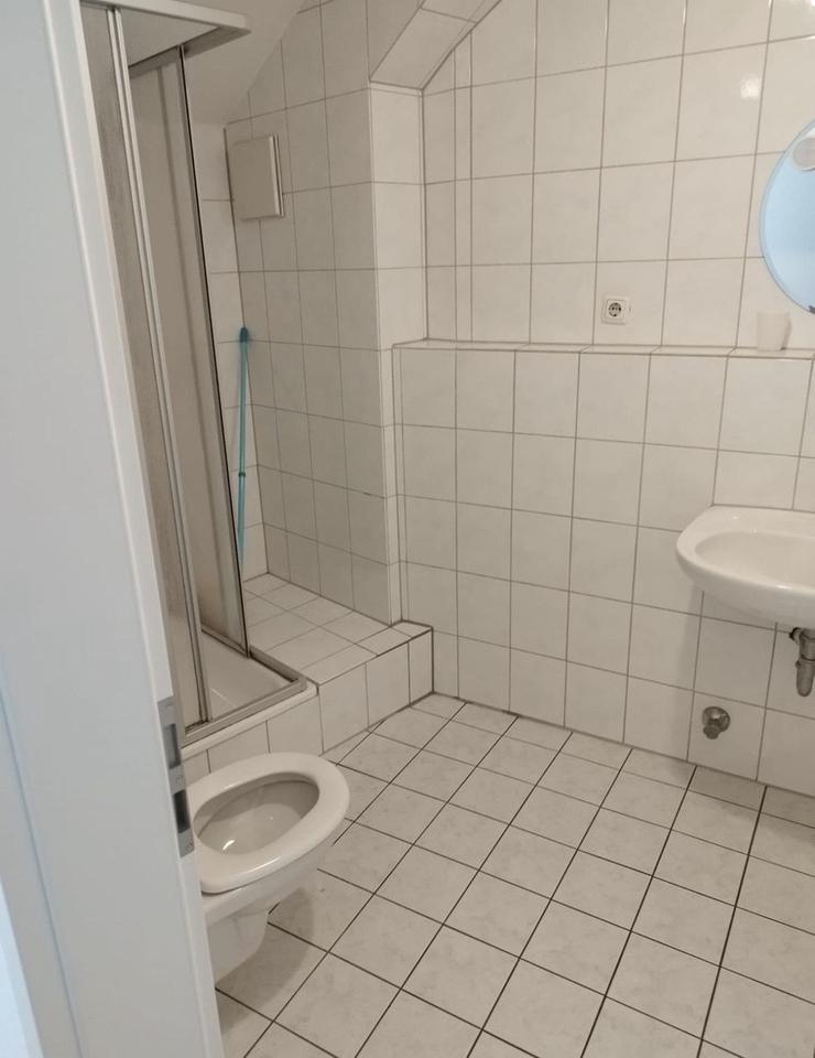 Schöne gemütliche ruhige 2 Zimmer Dachgeschoss Wohnung – Bild 6
