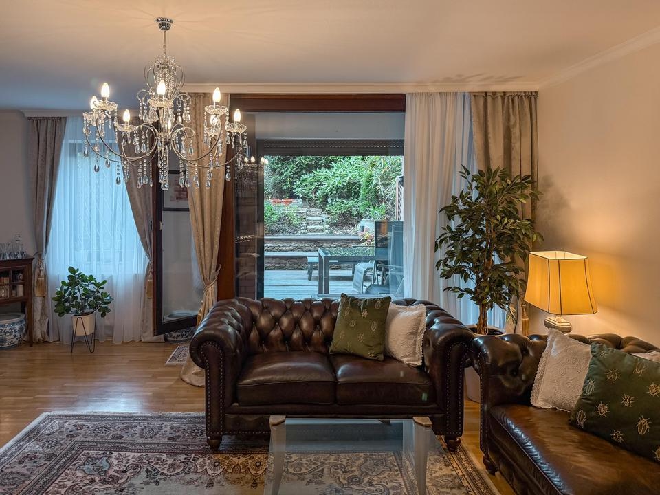 Attraktive 3,5-Zimmer-Maisonette-Wohnung in Düsseldorf-Grafenberg mit eigener Terrasse