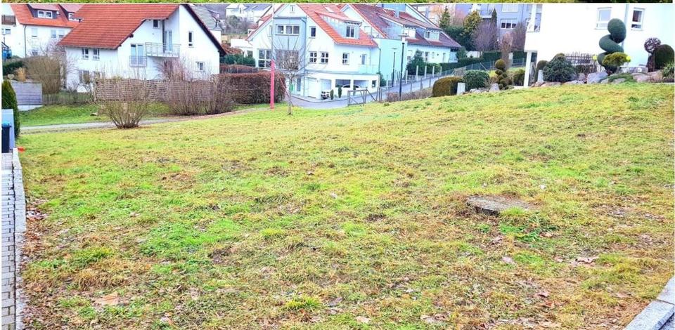 Seltene Gelegenheit: provisionsfreies, sofort bebaubares, großzügiges Grundstück