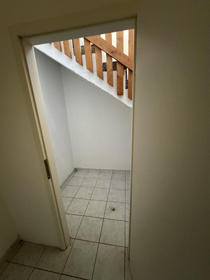 Ladeneinheit / Büro / Praxis / Lager mit 8 Stellplätzen – Bild 15