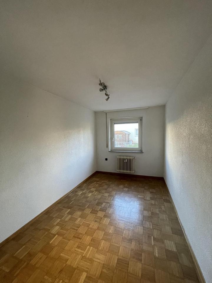 Helle 4-Zimmer Wohnung mit Balkon und Garage in Metzingen – Bild 4