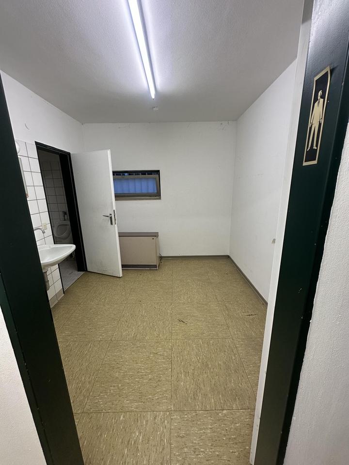 Ehemaliger Supermarkt 758m² Gewerbe für Fitness Freizeit Lager Einzelhandel Vereinsheim Sporthalle – Bild 14