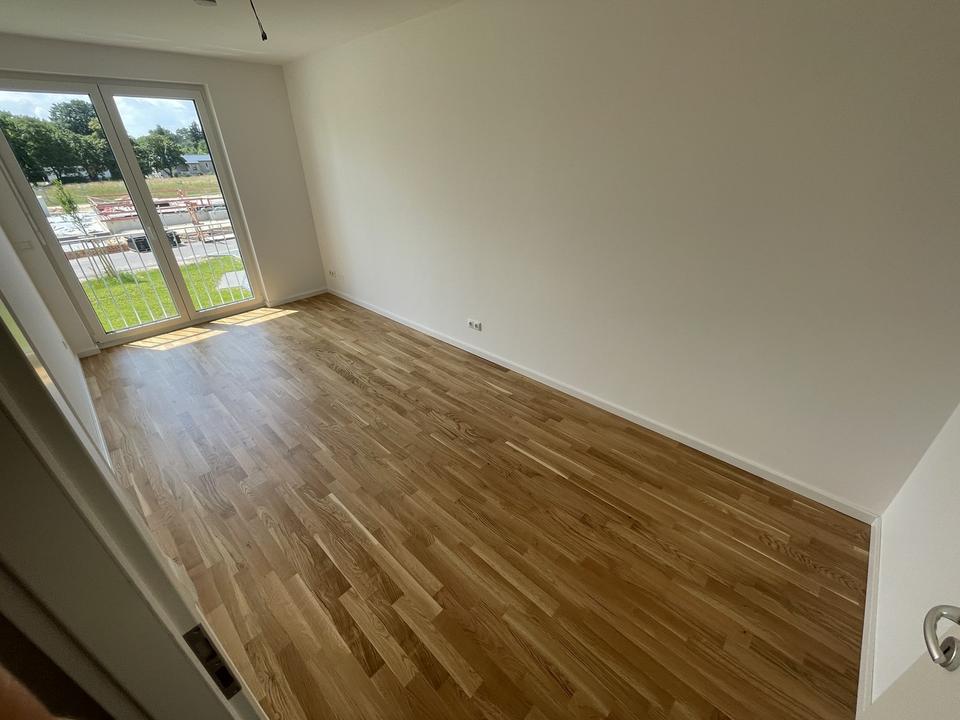 140qm Neubau-Doppelhaushälfte mit 6 Zimmern inkl. EBK, Parkett, elek. Rollläden, Zaun, 2 Pkw-Plätze – Bild 18