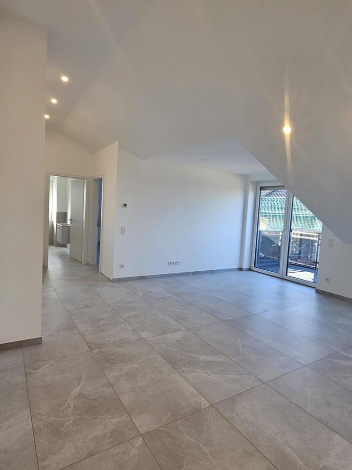 ** Über den Dächern von Waldbröl: Dachgeschosswohnung mit Ausblick!** – Bild 3