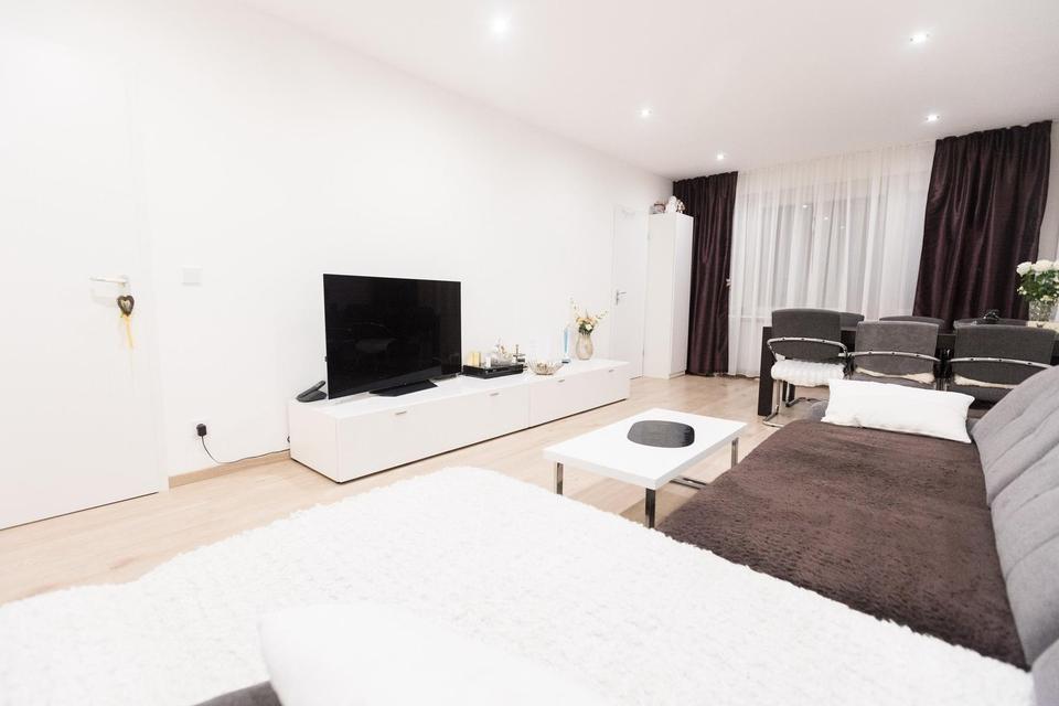 Wohnungspaket mit 2 Kersanierten Wohnungen in Hamburg Wandsbek