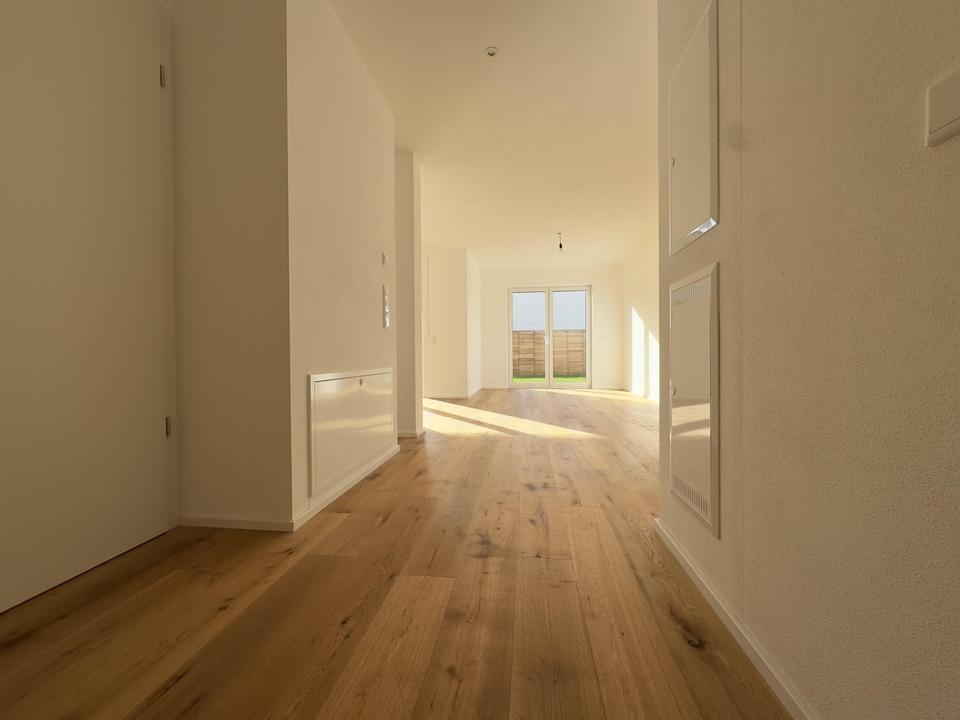 Sofort beziehbar: Neubau 3-Zimmer Gartenwohnung am Wasserturm 16 in Geisenfeld – Bild 3