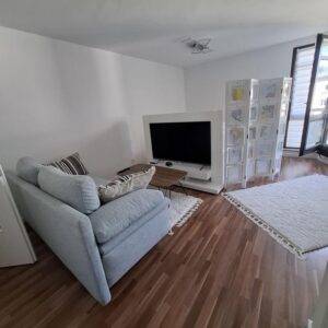 Möblierte 1-Zimmer Wohnung mit Balkon im 4. OG in München Maxvorstadt