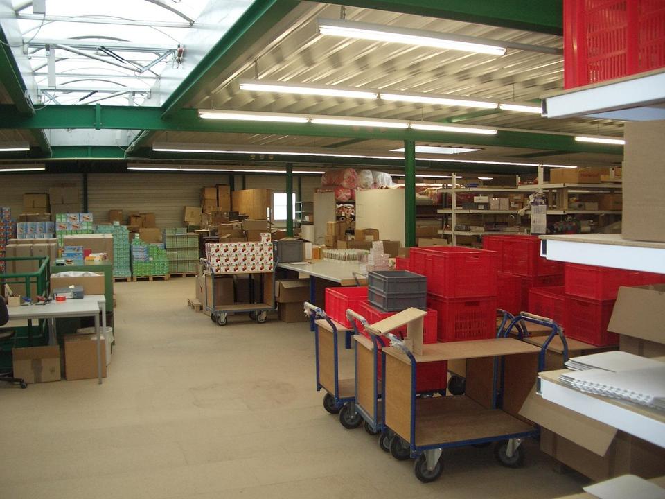 Moderne Lagerhalle, Bj.2004,2000m², 2- geschossig mit Aufzug, Rolltor und Schleuse für Be-Entladung – Bild 23