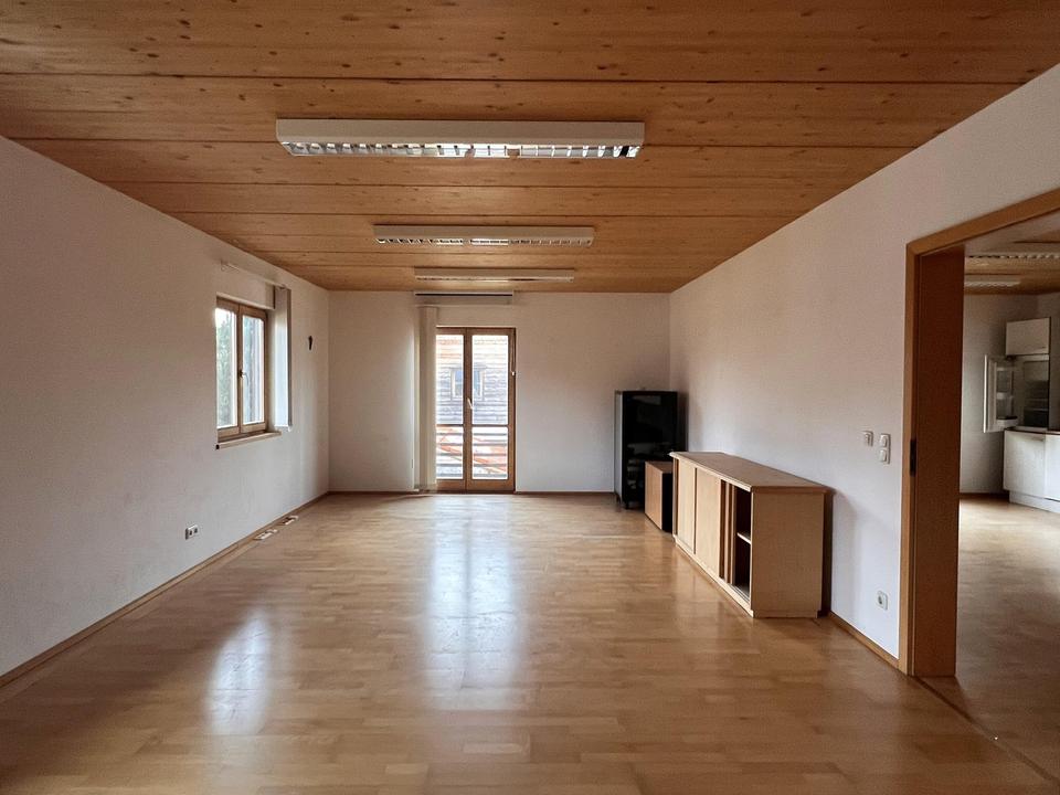 Attraktive Bürofläche im Obergeschoss – hochwertige Holzständerbauweise – Bild 2