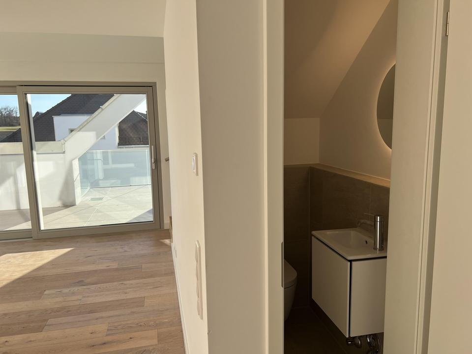 2 1/2 Zimmer Maisonette mit niedrigen Nebenkosten und 2 Dachterrassen – Bild 12