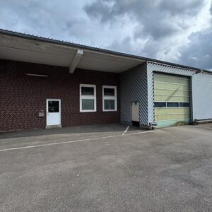 Beheizte Halle zu vermieten / Bürofläche / Kühlraum / Einzelhandel erlaubt