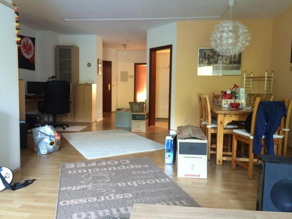 2 Zimmer Wohnung mit Balkon zu vermieten