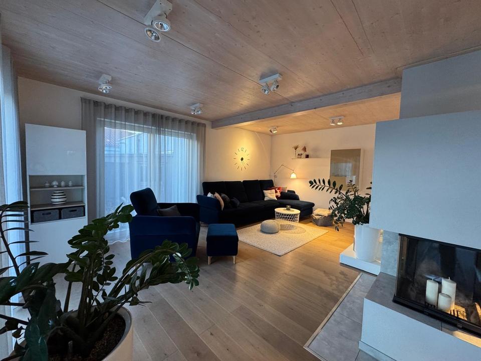 Architekten Stadtvilla in Neuendettelsau - freistehendes Einfamilienhaus mit Doppelgarage – Bild 9