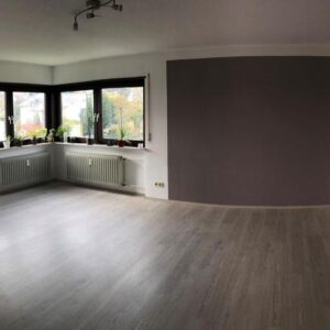 Blick & Lage!! helle - unvermietete 3,5 Zimmerwohnung ca. 88 qm mit Südbalkon