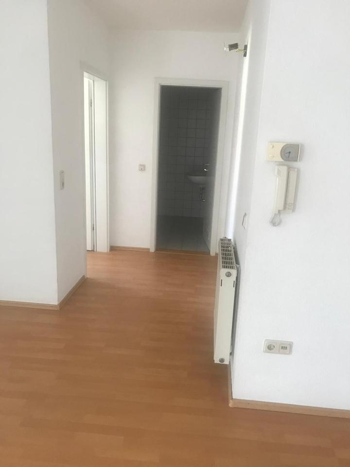 !! RESERVIERT !! Barrierefreie, leerstehende 2,5 Zimmerwohnung mit Balkon und TG – Bild 3
