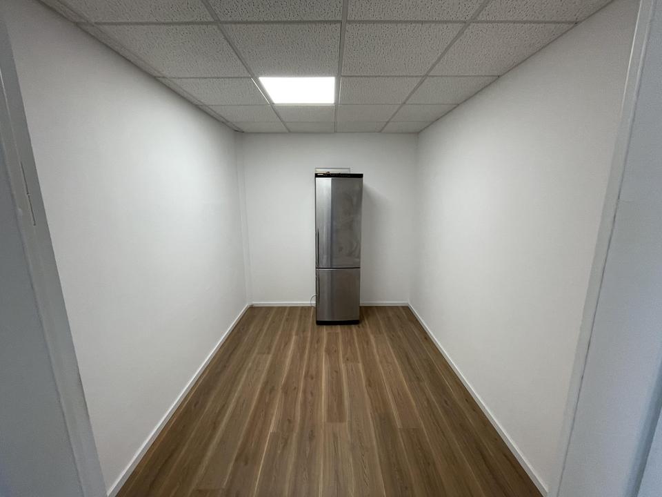 Büroflächen ab 15m², einzelne Büors anmieten o.ganze Etage+Teeküche +Internet (+Stellplätze+Lager) – Bild 16