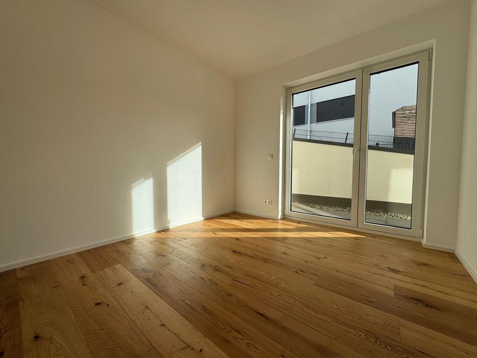 Sofort beziehbar: Neubau 3-Zimmer Gartenwohnung am Wasserturm 16 in Geisenfeld – Bild 9