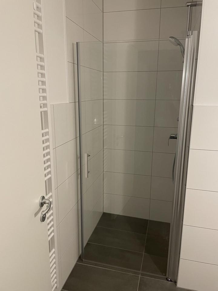 140qm Neubau-Doppelhaushälfte mit 6 Zimmern inkl. EBK, Parkett, elek. Rollläden, Zaun, 2 Pkw-Plätze – Bild 15