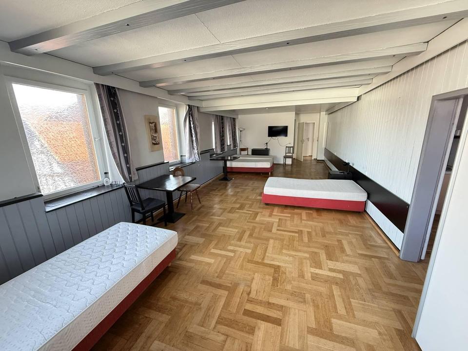 Große 2,5 Zimmer Wohnung mit riesigem Wohnzimmer – Bild 7