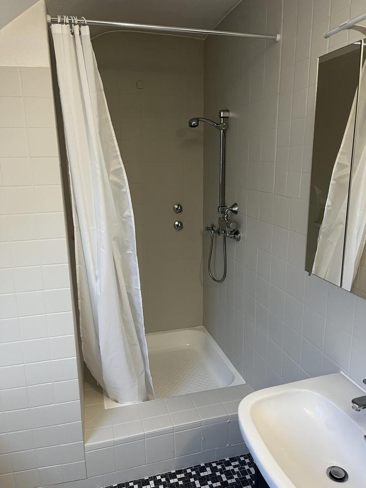 Schöne und gepflegte 2,5-Raum-DG-Wohnung in Mainhausen inkl. Einbauküche – Bild 5