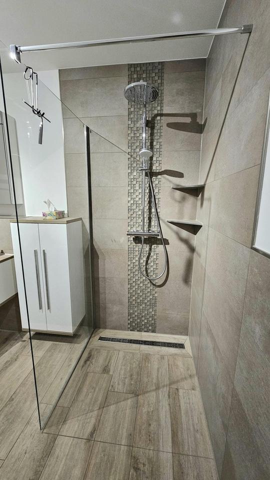 Neuwertige 2-Zimmer Erdgeschosswohnung mit Einbauküche + Garten – Bild 13