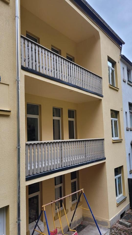 Super sanierte 4-Raum Dachgeschoss WE mit neuer Einbauküche – Bild 3