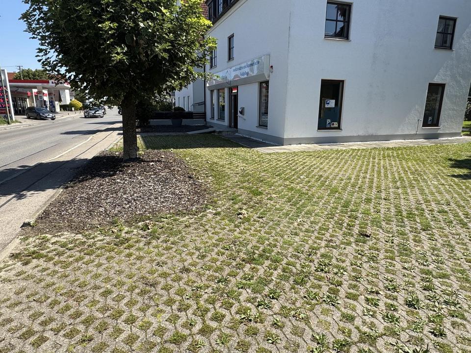 Ladeneinheit / Büro / Praxis / Lager mit 8 Stellplätzen – Bild 5