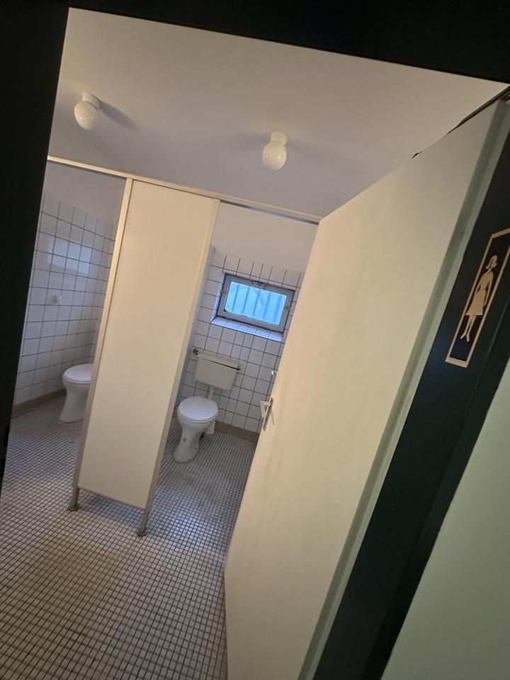 Ehemaliger Supermarkt 758m² Gewerbe für Fitness Freizeit Lager Einzelhandel Vereinsheim Sporthalle – Bild 15