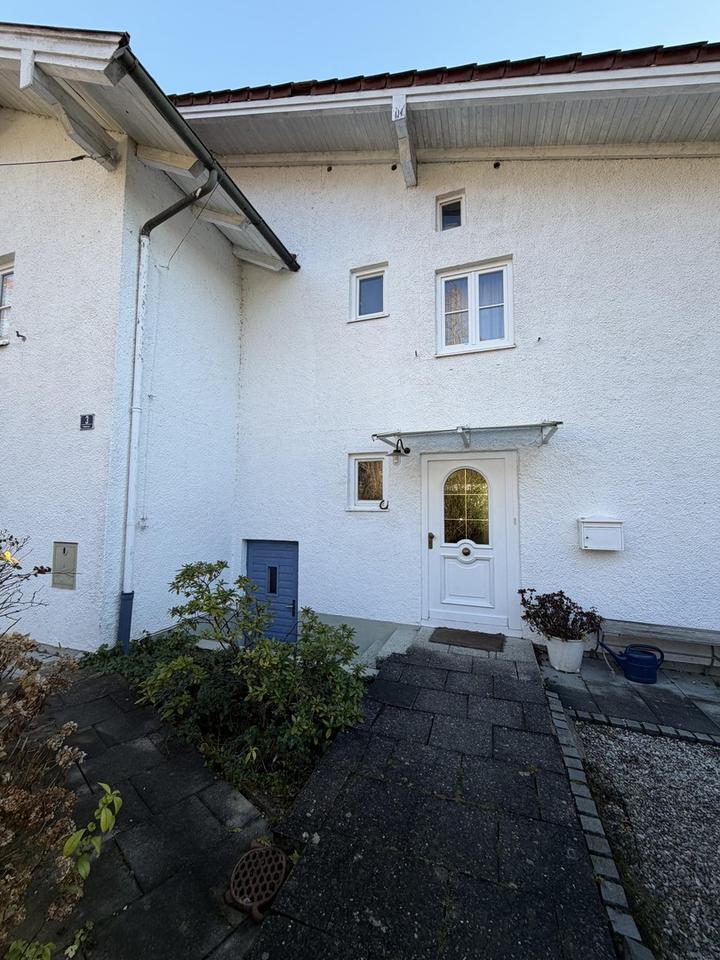 Traumhaftes Landhaus mit idyllischem Garten am Wörthsee – Bild 14