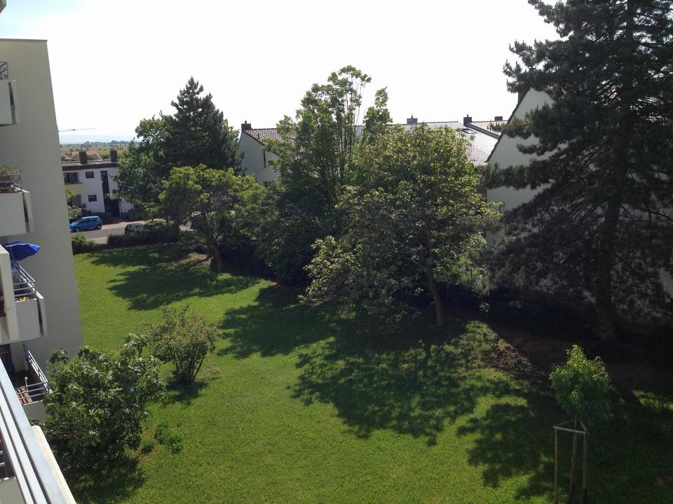 Blick & Lage!! helle - unvermietete 3,5 Zimmerwohnung ca. 88 qm mit Südbalkon – Bild 13