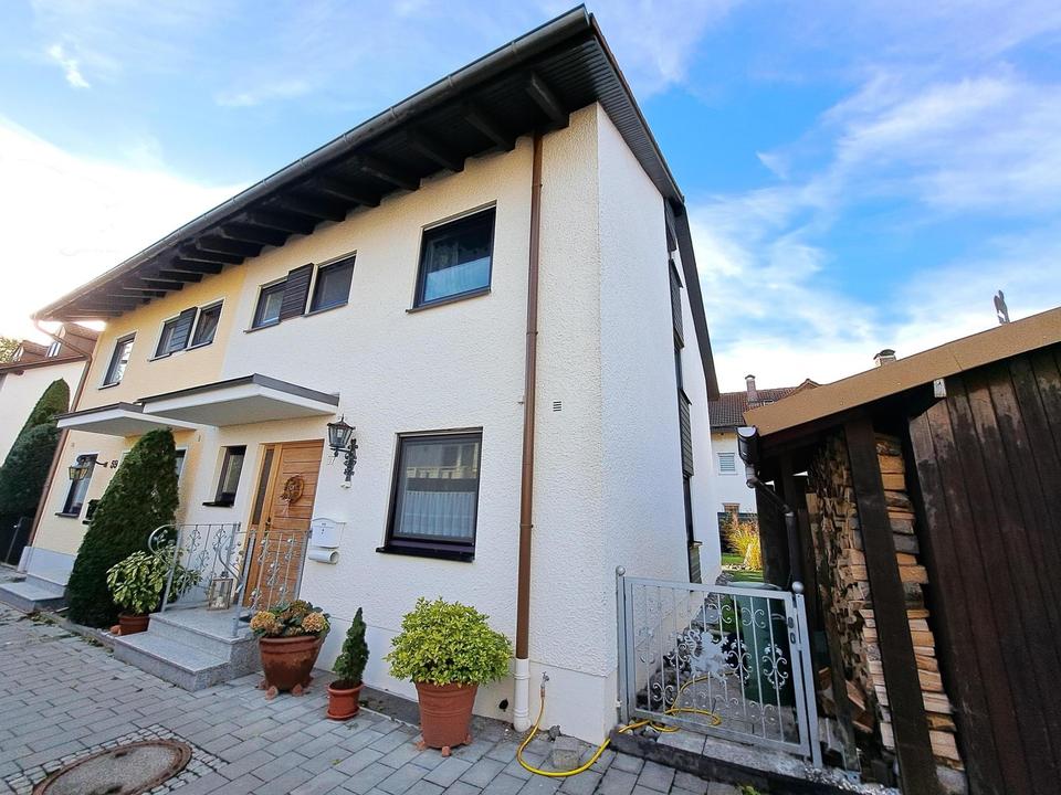 Provisionsfrei ! - familienfreundliche Doppelhaushälfte mit gepflegtem Südgarten – Bild 2