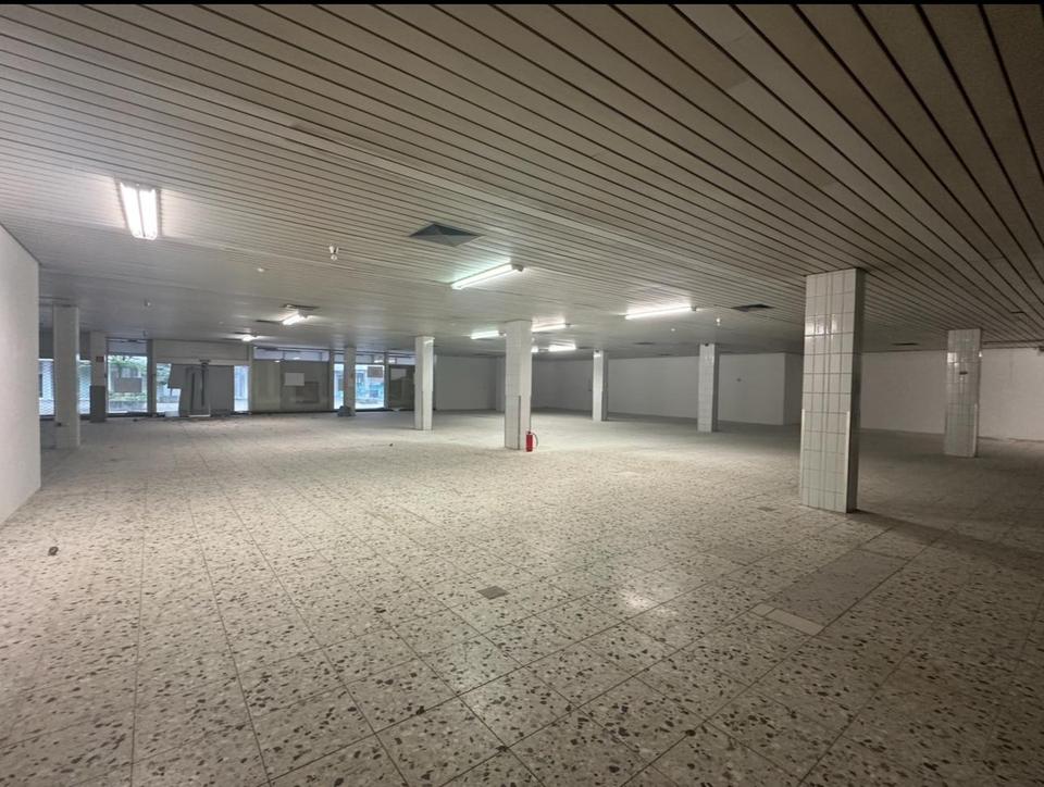Ehemaliger Supermarkt 758m² Gewerbe für Fitness Freizeit Lager Einzelhandel Vereinsheim Sporthalle – Bild 3