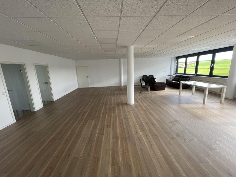 Büroflächen ab 15m², einzelne Büors anmieten o.ganze Etage+Teeküche +Internet (+Stellplätze+Lager) – Bild 3