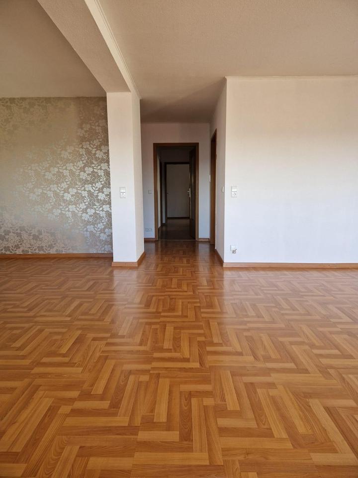 Attraktive 4,5-Zimmer Wohnung mit TOP Aussicht! – Bild 7