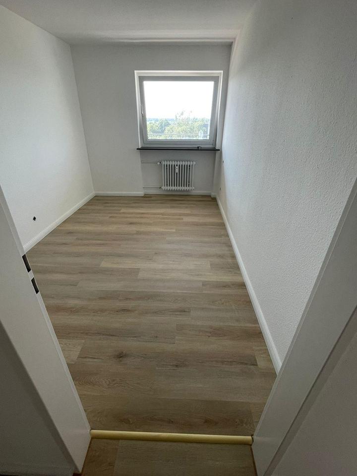 4er WG in einer 4 1/2 Zimmer Wohnung im 6. Stock