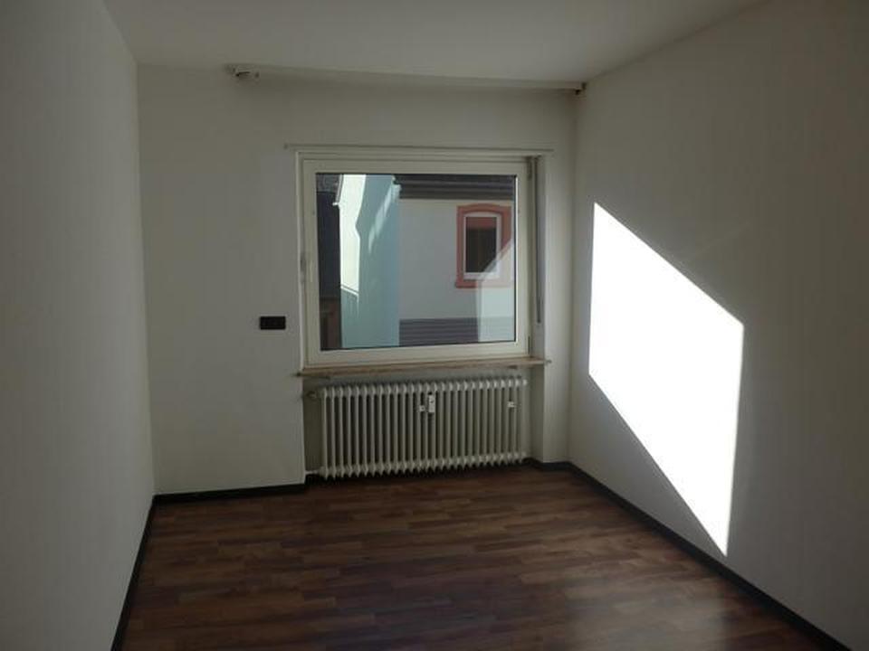 Helle grosszügige 3-Zimmer-Wohnung + Wohnküche + Bad + Gästetoilette, Stadtmitte von Rodalben – Bild 5