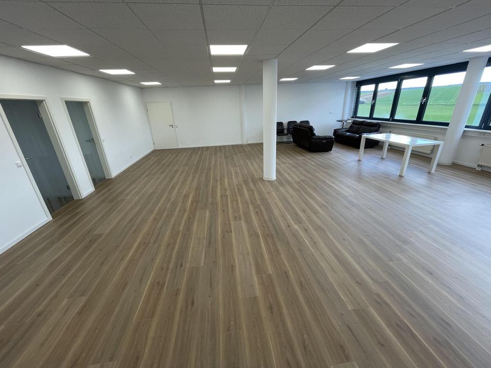 Büroflächen ab 15m², einzelne Büors anmieten o.ganze Etage+Teeküche +Internet (+Stellplätze+Lager) – Bild 20