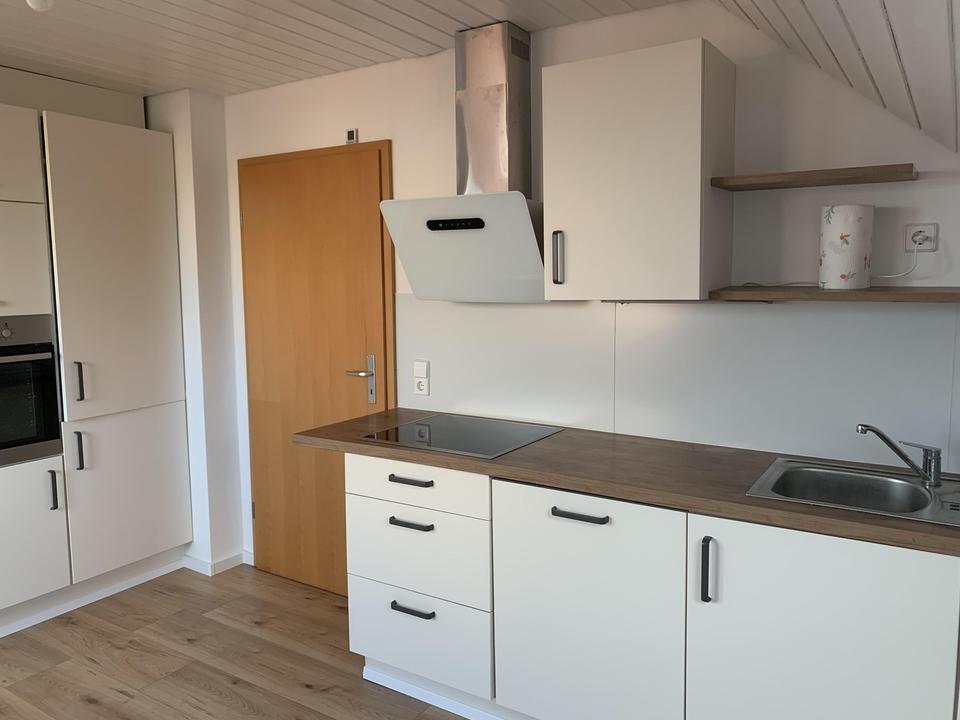 Attraktive 3-Zimmer-Wohnung (ca. 80 m²) in Ebersbach-Büchenbronn – Bild 2