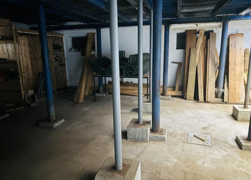 Seltenes Fundstück! Büro + Halle / Werkstatt inkl. Keller/ Lager = ges. ca. 380 m2 in Wörth a.d.I – Bild 13