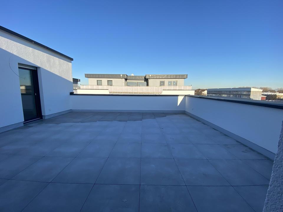Großzügiges Penthouse mit XXL Dachterrasse & Einbauküche – Bild 13