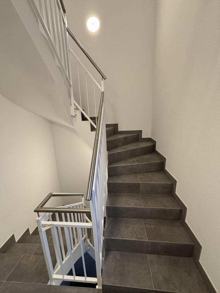 3-Zimmer Dachgeschoss Wohnung in energieeffizientem KFW55 Haus – Bild 4