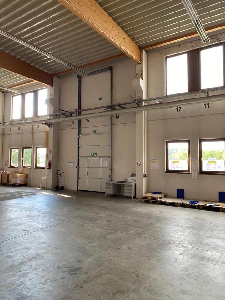 Nahe Hermsdorfer Kreuz - Lager-/Produktionshalle – Bild 4