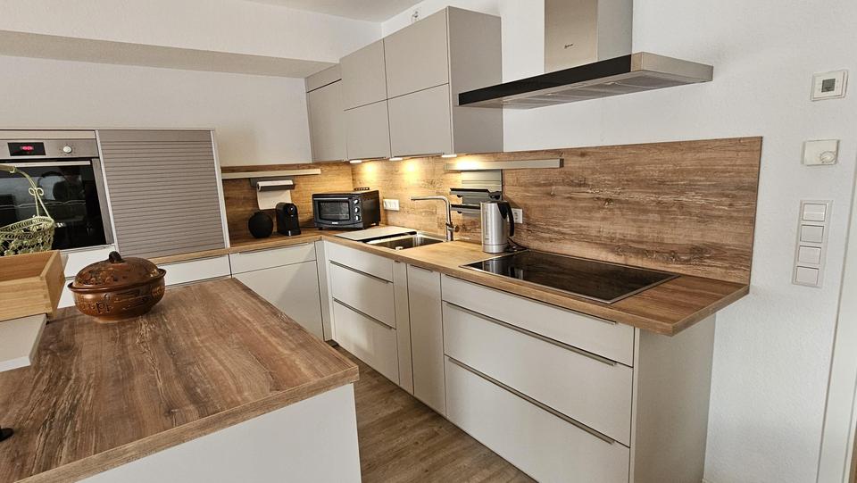 Neuwertige 2-Zimmer Erdgeschosswohnung mit Einbauküche + Garten – Bild 5