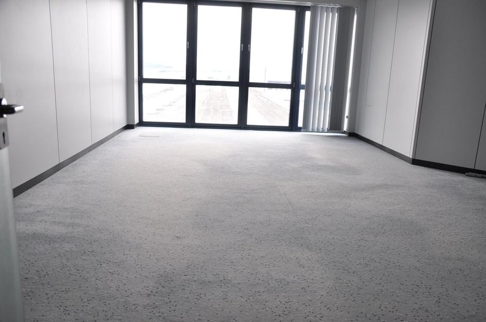 Mit Weitblick in modernsten Räumen arbeiten – Bild 2