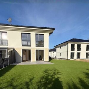 Exklusives Neubau-Doppelhaus am See - Energieeffizient & modern