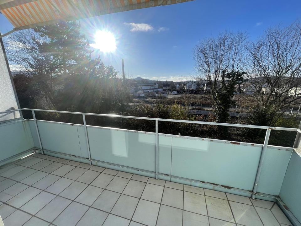 Helle 4-Zimmer Wohnung mit Balkon und Garage in Metzingen – Bild 11