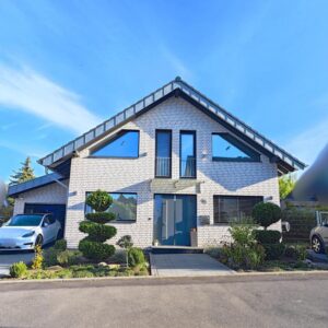 Modernes Einfamilienhaus mit Pool, PV-Anlage & exklusiver Ausstattung in Wormersdorf