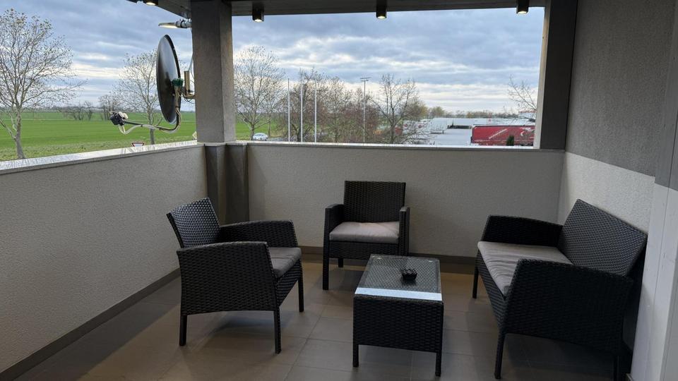 Provisionsfrei Autowerkstatt/ Büro/ Bistroküche/ Baujahr 2020 – Bild 3