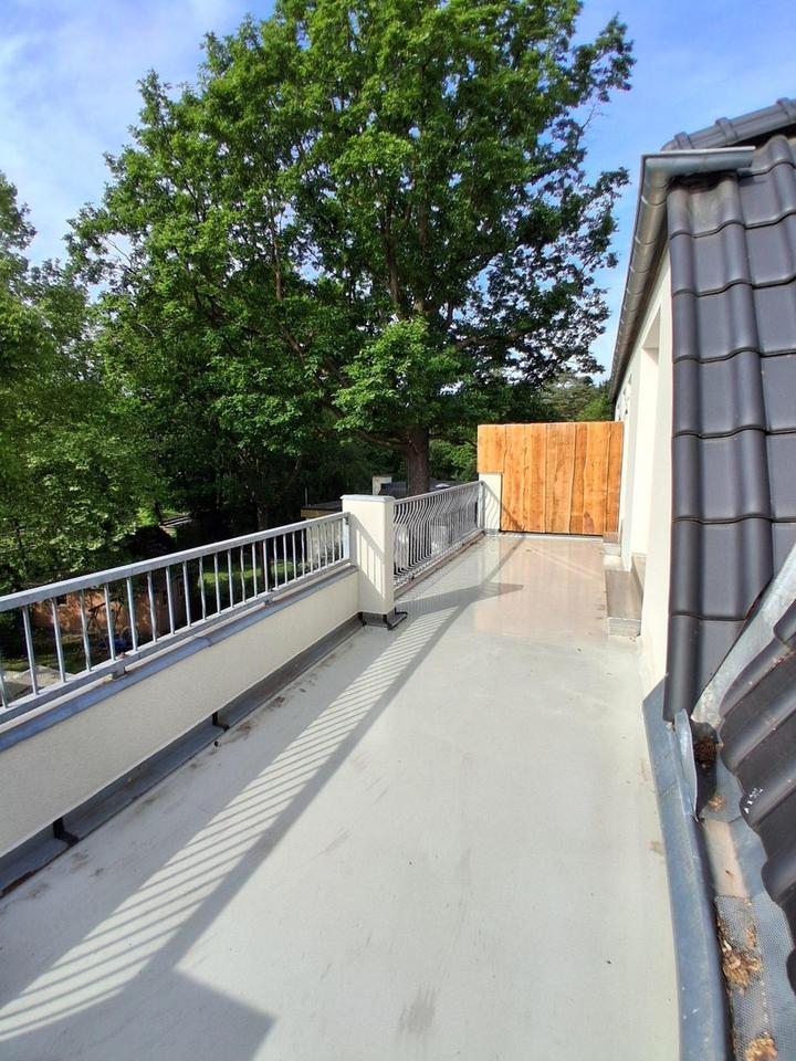 Schöne neu errichtete 3 bis 4 Zimmer-Dachgeschosswohnung mit geh. Innenausstattung und Dachterrasse – Bild 3